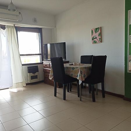 Departamento Plaza Moreno Con Balcon La Plata Exterior photo